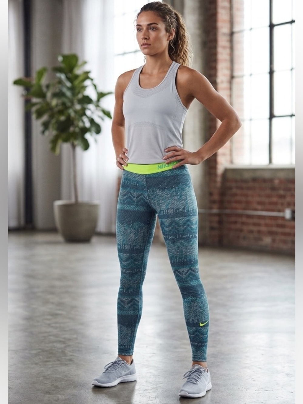 Nike Pro Dri-Fit Geometric Leggings. Euc